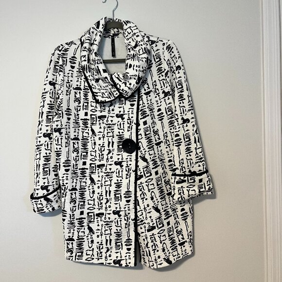 IC By Connie K Jackets & Blazers - IC by Connie K Jacket, Women's M/L, Black/Cream, 3/4 Slv, Tribal Print, pockets